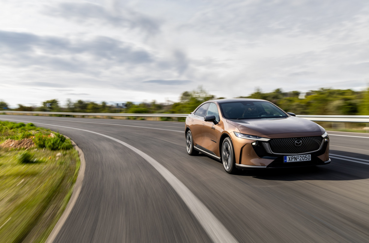 Test drive: Mazda6e Long Range, Photo © DRIVE Media Group/Thanasis Koutsogiannis