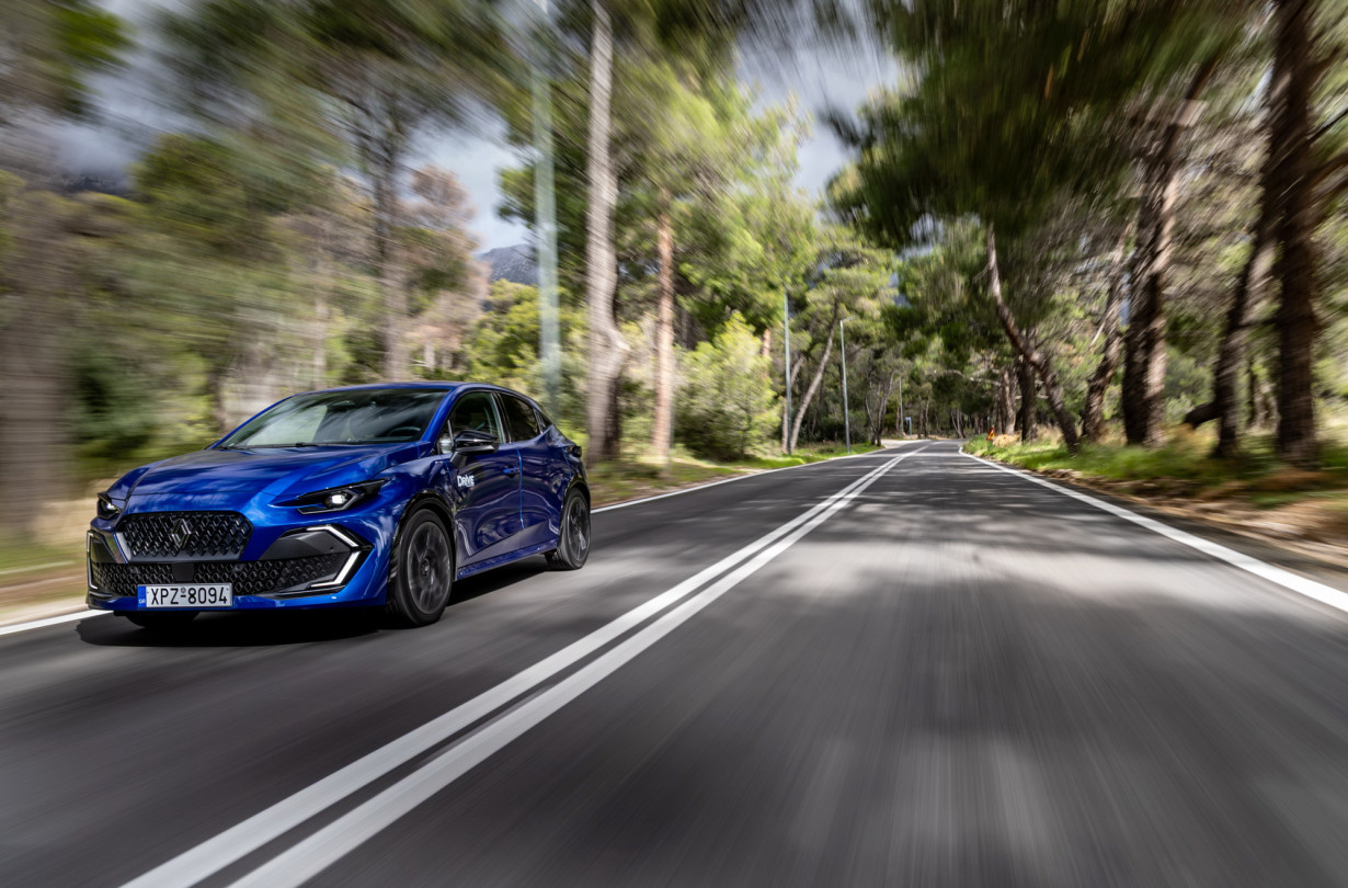 Test drive: Renault Clio E-Tech 2026, Photo © DRIVE Media Group/Thanassis Koutsogiannis