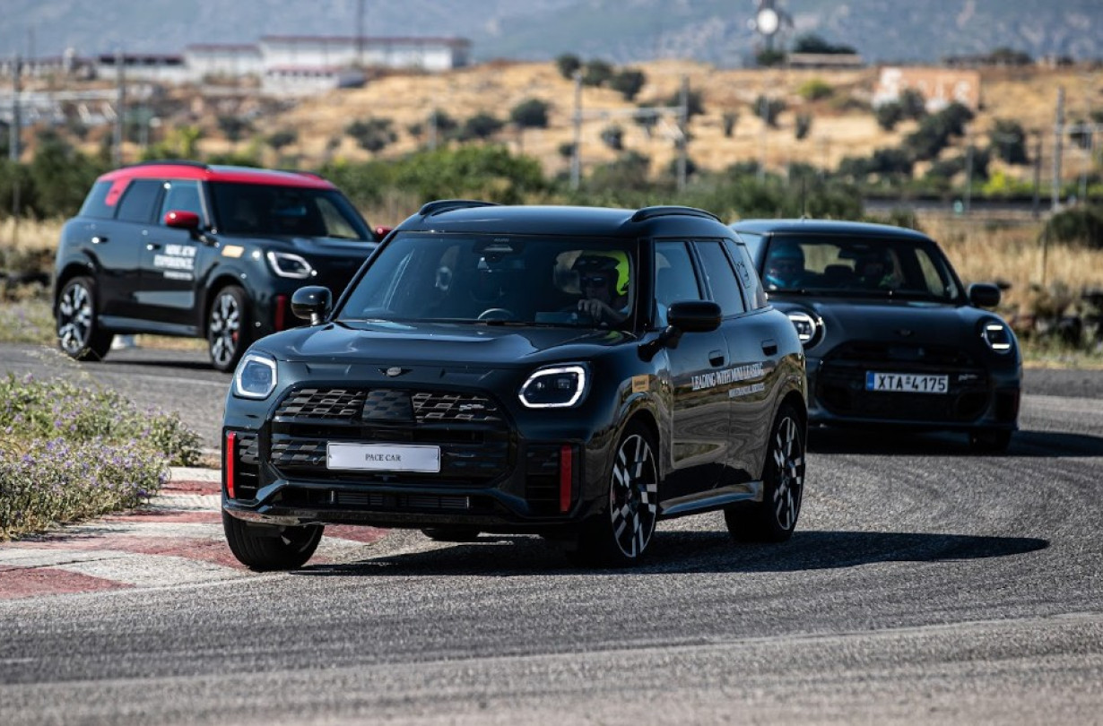 Test drive: MINI JCW Megara © MINI Hellas/Γιώργος Καραγιωργάκης