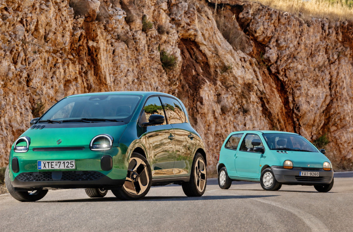 Renault Twingo I vs Renault Twingo IV, Photo © DRIVE Media Thanassis Koutsogiannis