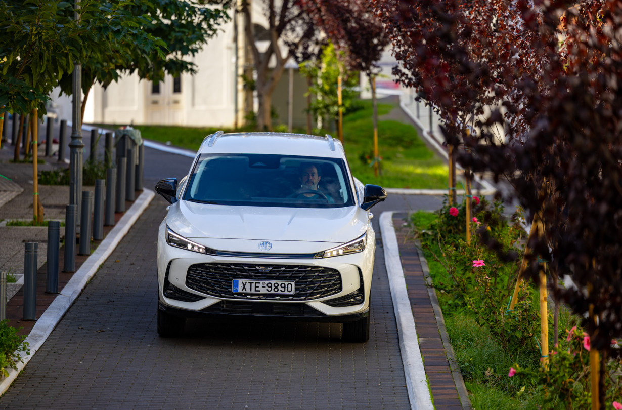 Test drive MG HS Hybrid⁺, Photo © DRIVE Media Group/Thanassis Koutsogiannis