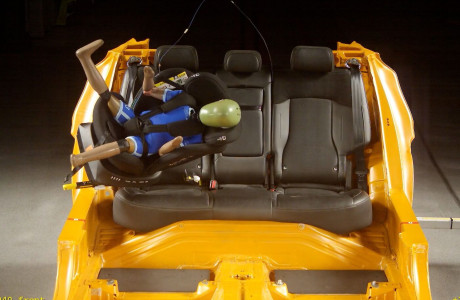 Παιδικά καθίσματα: Επτά νέα μοντέλα αποτυγχάνουν σε crash test [video]