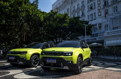 Jeep Avenger 2026: Ντεμπούτο-έκπληξη στη Βραζιλία με φόντο τη Shakira