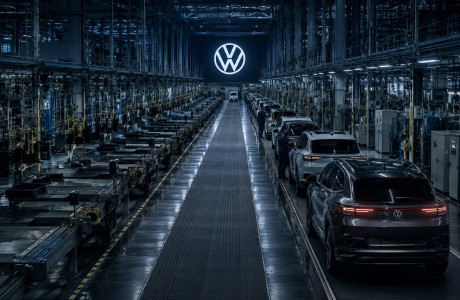 Η Volkswagen πατάει το κουμπί του πανικού - Έρχονται νέες περικοπές