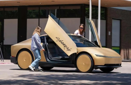 Το Tesla Cybercab δεν έχει υγρά φρένων - Τότε πώς σταματά;
