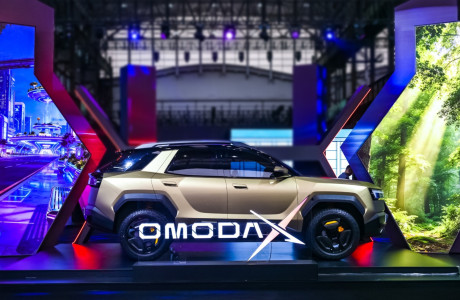 Omoda X: Το SUV που υπόσχεται να «σβήνει» τις γρατζουνιές