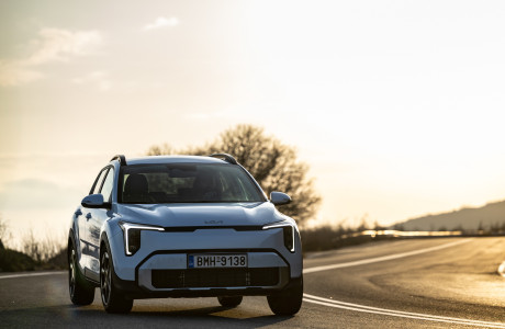 Test drive: Kia Stonic 1.0T MHEV 7DCT - πιο μοντέρνο, πιο techno