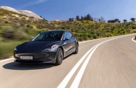 Test drive: Tesla Model 3 RWD, το γάντι στον ανταγωνισμό