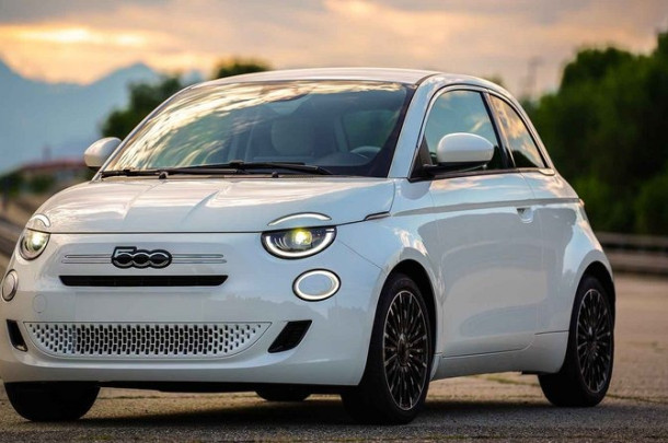 FIAT 500 Hybrid