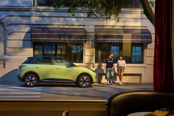 Geely E2