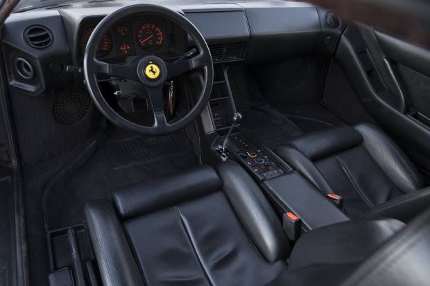Ferrari testarossa салон