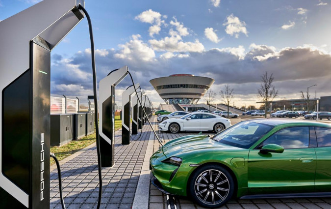 Porsche Leipzig 350 kW EV charging station