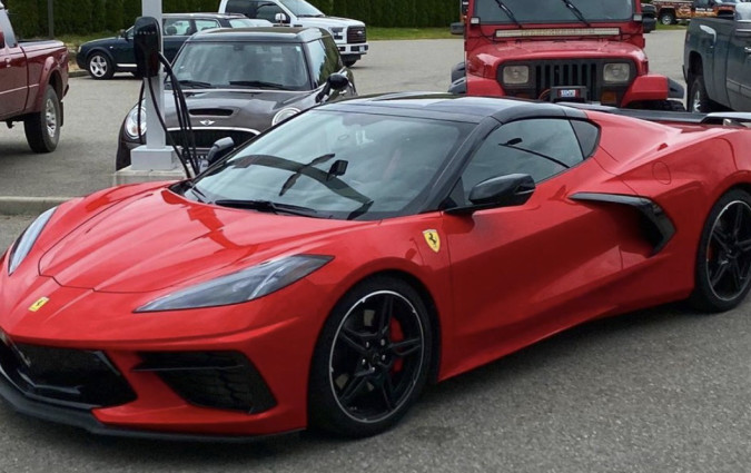 Corvette C8 in Ferrari