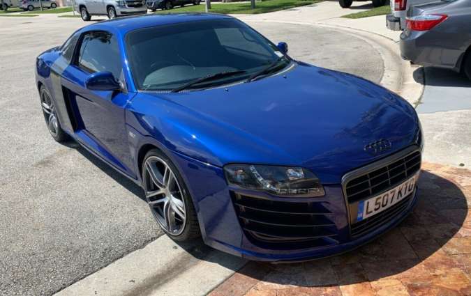R8 replica