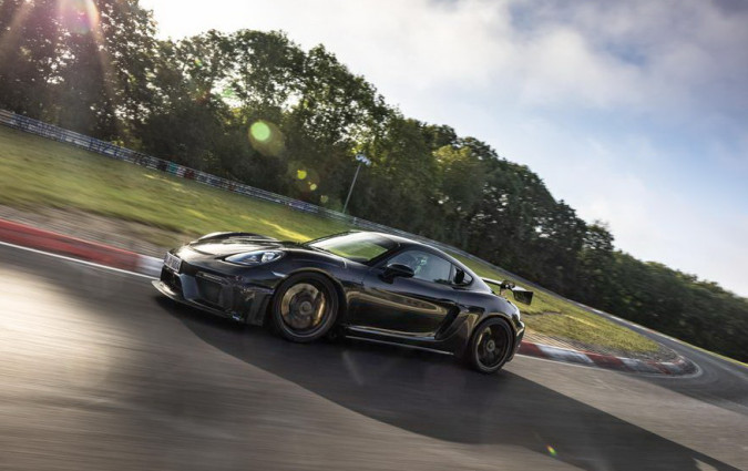 Porsche 718 Cayman GT4 RS