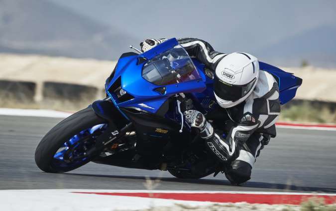 Yamaha R7 2022