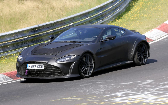 Aston Martin Vantage V12 Aston Martin Vantage V12