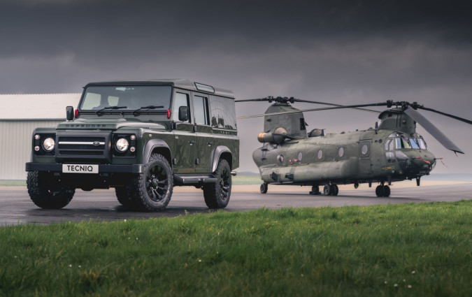 Land Rover Defender Q40
