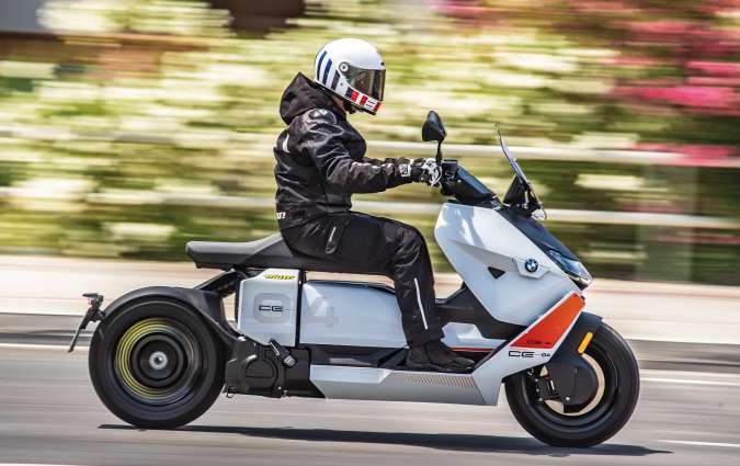 Test ride: BMW CE-04, Photo credits MOTO Magazine/Giorgos Niaounakis Test ride: BMW CE-04, Photo credits MOTO Magazine/Giorgos Niaounakis