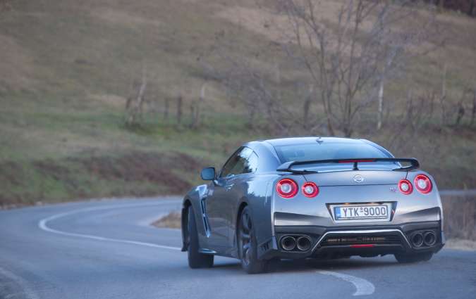 Nissan GT-R