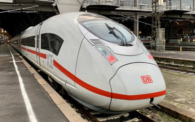 Οι γερμανικοί σιδηρόδρομοι τρέχουν με 400 km/h Οι γερμανικοί σιδηρόδρομοι τρέχουν με 400 km/h