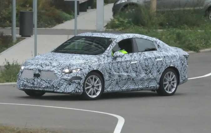 Mercedes-Benz EQA Mercedes-Benz EQA