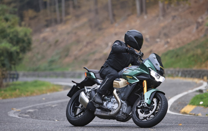 Test ride: Moto Guzzi V100 Mandello S, Photos © MOTO Magazine/Moto Guzzi Test ride: Moto Guzzi V100 Mandello S, Photos © MOTO Magazine/Moto Guzzi