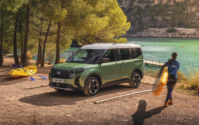 Ford E-Tourneo Courier