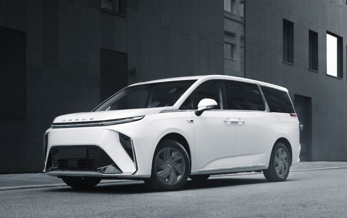 Η τιμή του Maxus Mifa 9 στη Γερμανία και στο στο βασικό επίπεδο ξεκινά από τις €68.990 χωρίς ΦΠΑ. Maxus Mifa 9