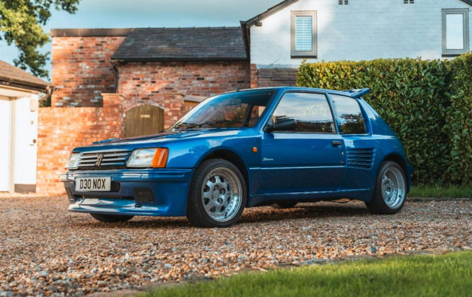 Το Peugeot 205 GTI Dimma αποδίδει 205 άλογα, πέντε παραπάνω από ένα Peugeot 205 T16. Peugeot 205 GTI Dimma