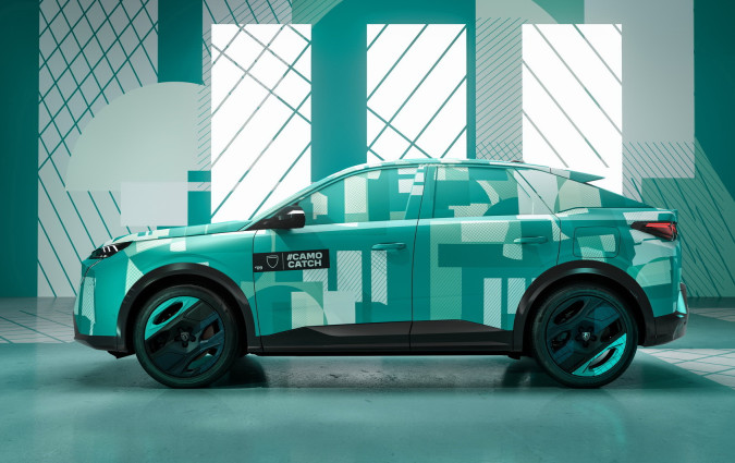 Το νέο Peugeot E-3008 αναμένεται να λανσαριστεί εμπορικά στην Ελλάδα το 2024. Peugeot E-3008