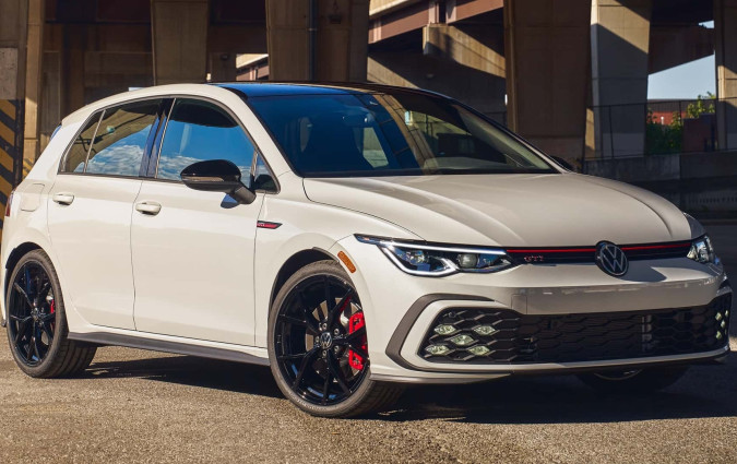 Για να αποκτήσει κάποιος το VW Golf GTI 380 θα χρειαστεί, σύμφωνα με την τιμή που ανακοινώθηκε στις ΗΠΑ να εκταμιεύσει σχεδόν €30.000. VW Golf GTI 380 2024