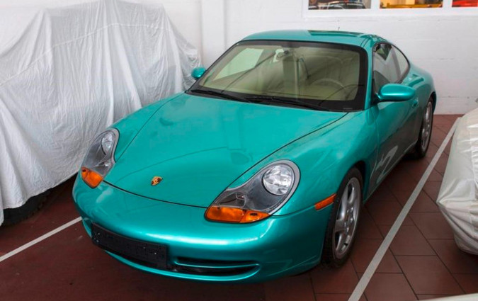 Η θωρακισμένη Porsche 911 παρέμεινε ένα πρωτότυπο που φυλάσσεται στο μουσείο της φίρμας στη Στουτγάρδη. Porsche 911 Carrera Typ 996