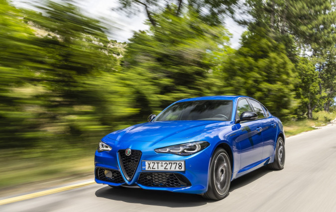 Η Alfa Romeo αισιοδοξεί πως οι πωλήσεις της το 2025 θα ξεπεράσουν τις 200.000 alfa_romeo_giulia_competizione