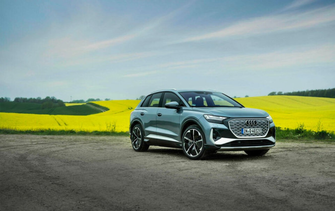 Η ανανεωμένη γενιά του Audi Q4 e-tron έρχεται φιλοδοξώντας να συνεχίσει τις υψηλές πτήσεις της απερχόμενης γενιάς Audi Q4 e-tron
