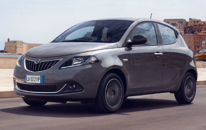 Η τιμή της βασικής Lancia Ypsilon ξεκινά στην Ιταλία, μιας και μόνο στην εθνική αγορά διατίθεται το αυτοκίνητο, από τις 17.650 ευρώ Lancia Ypsilon