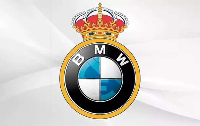 H BMW σε μία εκδήλωση που πραγματοποίθηκε στην πρωτεύουσα της Ισπανίας, παρέδωσε στους ποδοσφαιριστές της Ρεάλ Μαδρίτης τα νέα τους αυτοκίνητα BMW Real Madrid