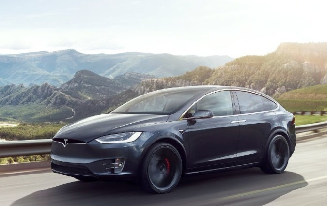 Η ανάκληση των 54.676 Tesla Model X οφείλεται στη μη ανίχνευση της χαμηλής στάθμης του υγρού φρένων, με αποτέλεσμα να μην ανάβει η σχετική ένδειξη στον πίνακα οργάνων Tesla Model X