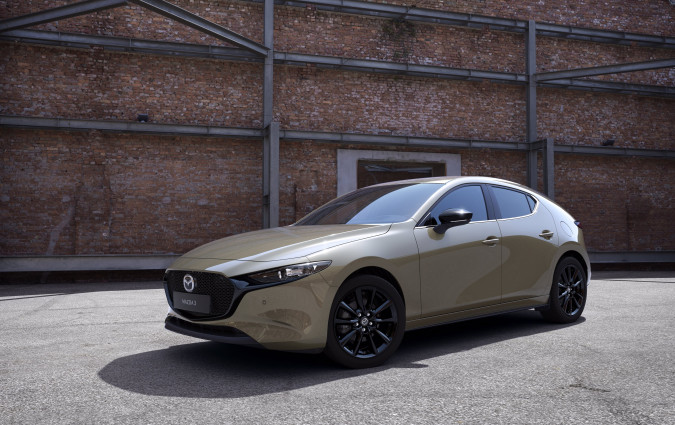 Η τιμή της έκδοσης Nagisa για το Mazda3 διαμορφώνεται στις €30.647 και στις €33.378 για το Mazda CX-30 Mazda3 Nagisa