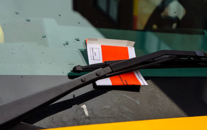 Κι όμως, υπάρχει πόλη που σε 10 μέρες προχωρά σε κατάσχεση και δημοπρασία του αυτοκινήτου σου.  κατάσχεση