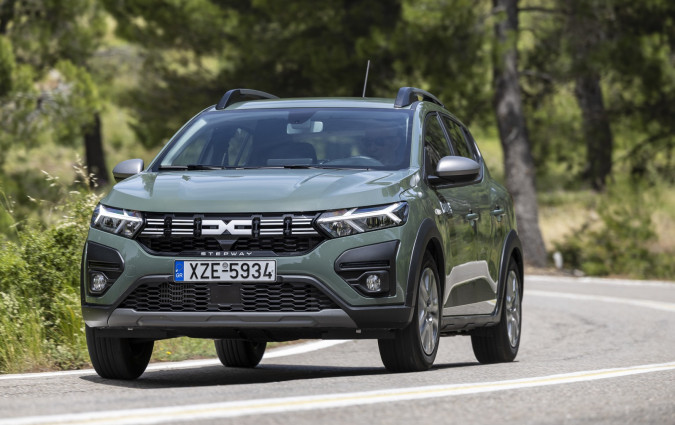 Λίγους μήνες πριν αποχαιρετήσουμε το 2023, το Dacia Sandero έχει πουληθεί 184.088 φορές και εβρισκόμενο στην πρώτη θέση των συνολικών πωλήσεων είναι έτοιμο να σπάσει το φράγμα των 200.000 ταξινομήσεων Dacia Sandero Stepway Dacia Sandero Stepway