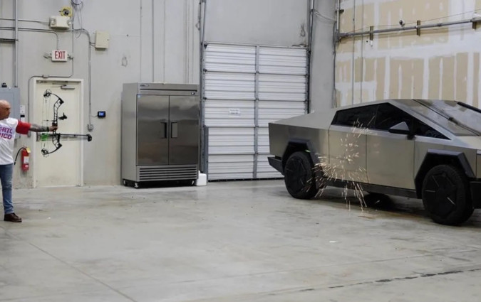 Όσα βέλη κι αν ρίξουν στο Tesla Cybertruck, ο στόχος για τιμή στις 40.000 δολάρια είναι σήμερα ανέφικτος Tesla Cybertruck