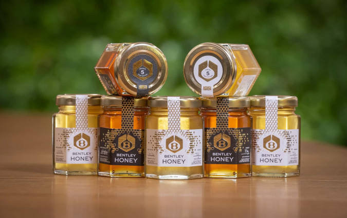 Ο οικονομικότερος τρόπος να αποκτήσουμε μια Bentley θα ήταν ένα βαζάκι μέλι. Δυστυχώς όμως δεν πωλείται Bentley