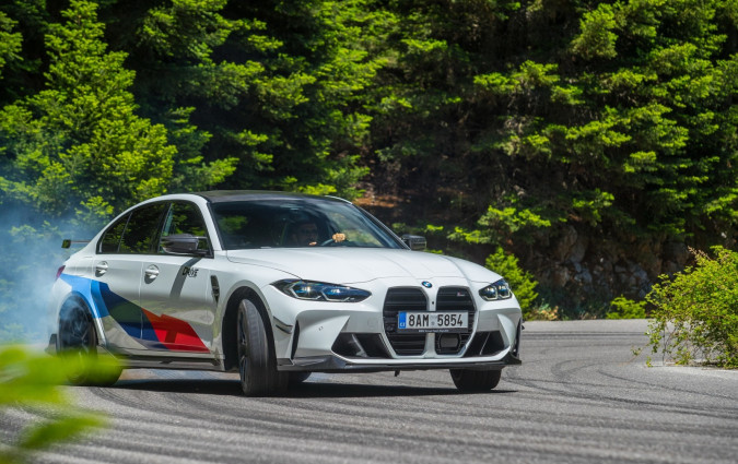 O επικεφαλής του τμήματος «Μ» της BMW, Frank van Meel, παραδέχρηκε ότι τα σήματα «i» και «Μ» δεν θα χρησιμοποιηθούν μαζί σε κανένα αυτοκίνητο της φίρμας BMW M3 Competition