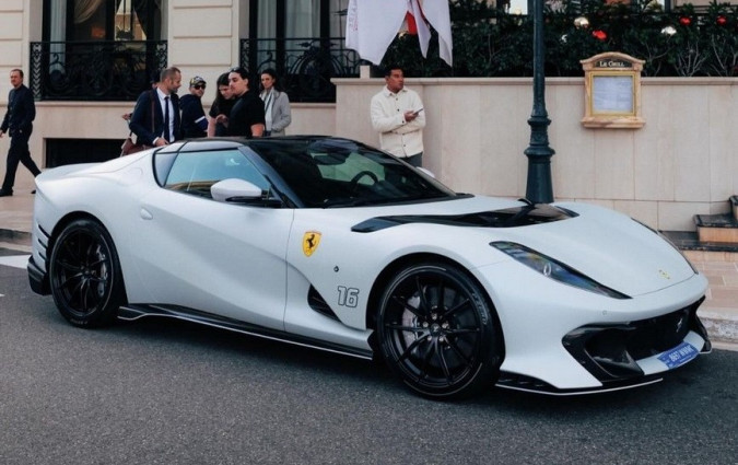 H Ferrari 812 Competizione του Charles Leclerc είναι απλώς πανέμορφη. 812 Competizione