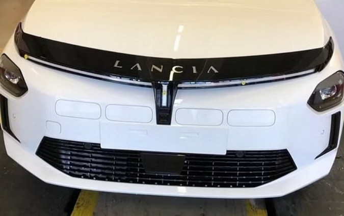 Η νέα Lancia Ypsilon θα παρουσιαστεί τον Φεβρουάριο του 2024 και θα κάνει το δημόσιο ντεμπούτο της στο Σαλόνι Αυτοκινήτου της Γενεύης. Lancia Ypsilon