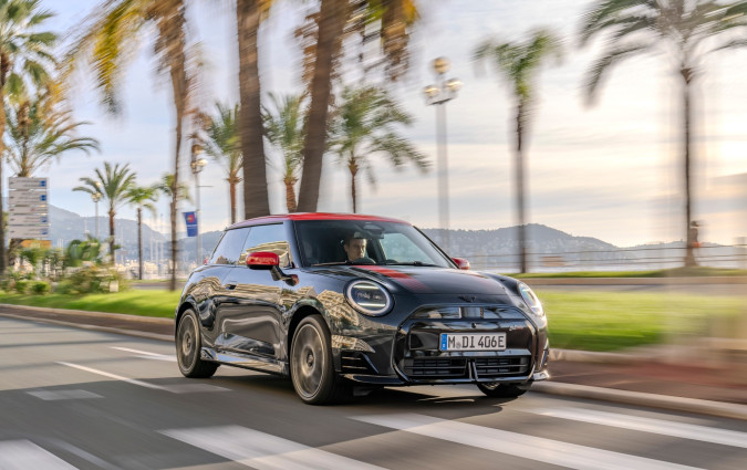 MINI Cooper SE John Cooper Works