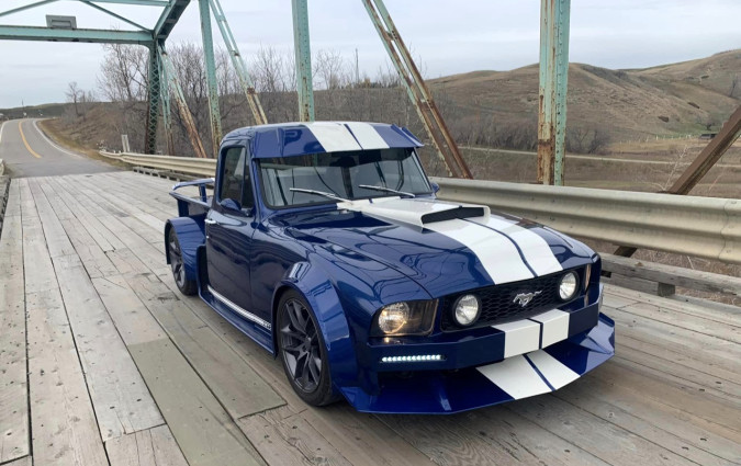 Η Ford Mustang Truck GT100 πρέπει να κάνει πολλά κεφάλια να γυρίζουν. Ford Mustang Truck GT100
