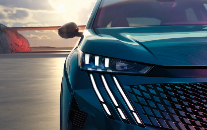 Το νέο Peugeot 5008 θα αποτελεί την καλύτερη απόδειξη ότι χώροι και στιλ μπορούν να συνυπάρξουν στο ίδιο αμάξωμα. Peugeot 5008