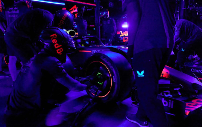 Red Bull Pit Stop in Dark